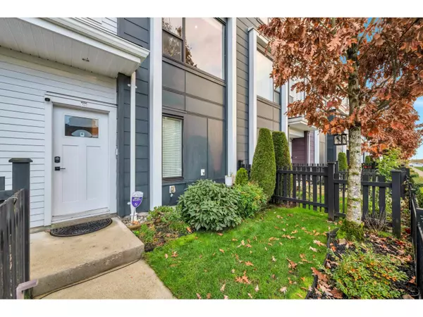 Surrey, BC V3Z0S5,16336 23A #38