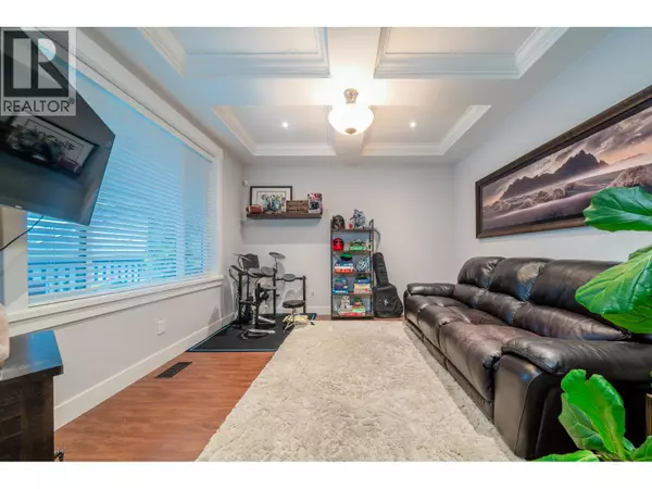 Maple Ridge, BC V4R2W3,13439 235 STREET