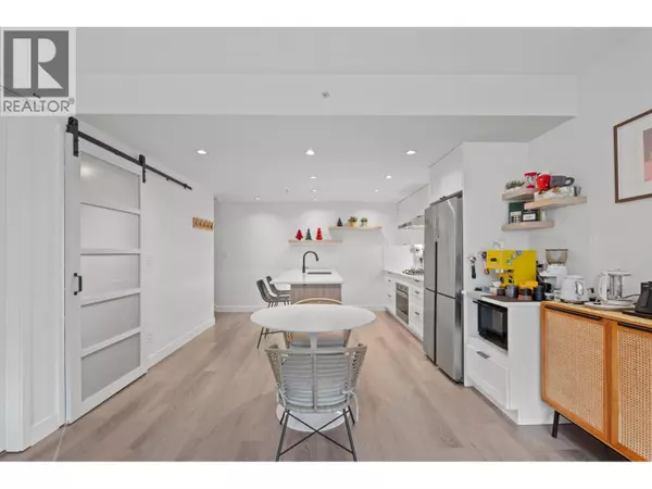 Vancouver, BC V5Z0B9,2405 HEATHER STREET