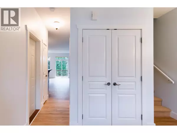 Gibsons, BC V0N1V9,811 NORTH RD #3