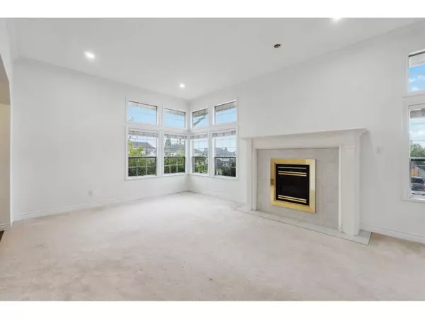 Abbotsford, BC V2T5J7,3307 ROCKHILL PLACE