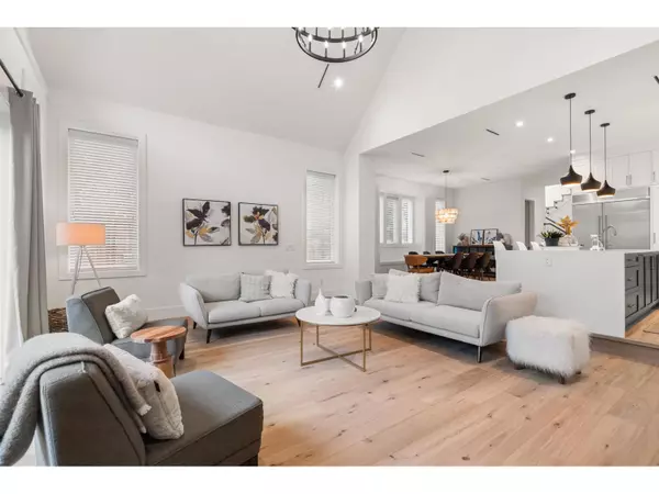 Surrey, BC V4A3R1,2660 126TH STREET