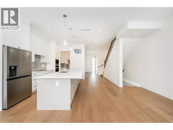 Port Coquitlam, BC V3B4K1,3380 EDINBURGH STREET