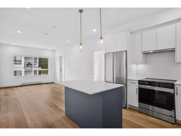 20286 72B AVE #208, Langdale, BC V2Y1T2