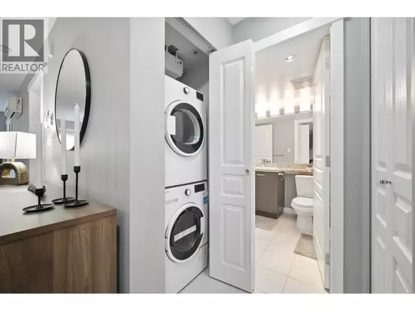 Richmond, BC V6X0H6,9399 TOMICKI AVE #118