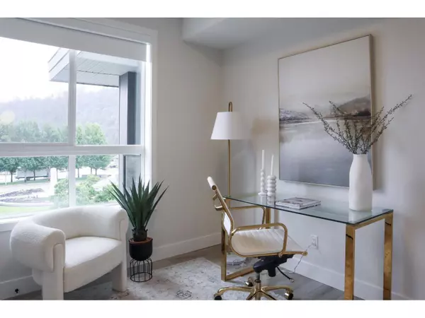 Chilliwack, BC V2R6L8,45497 CAMPUS DR #410