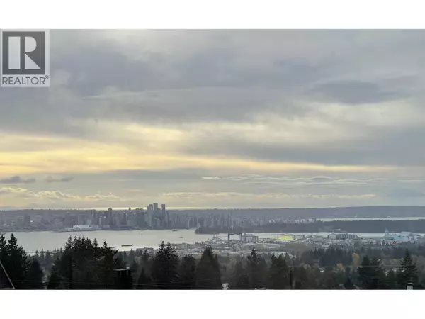 North Vancouver, BC V7N3K6,3782 LONSDALE AVENUE