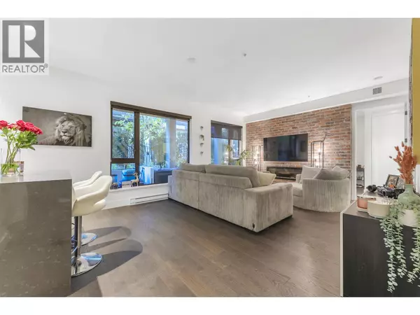 Port Moody, BC V3H0K7,83 MOODY ST #216