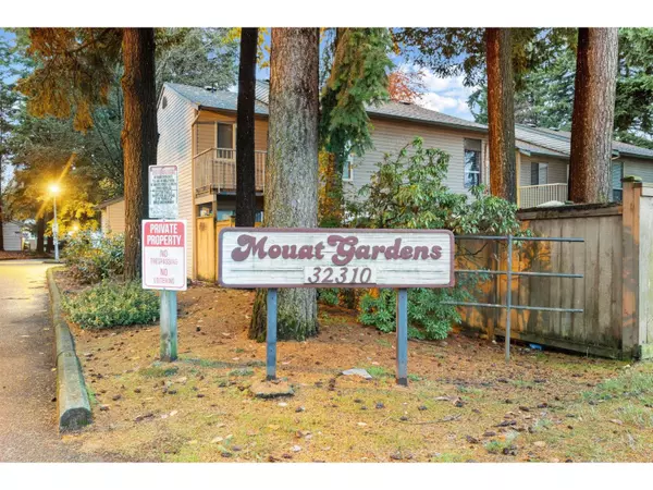 Abbotsford, BC V2T4J1,32310 MOUAT DR #12