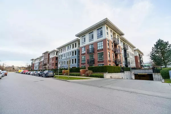 Surrey, BC V3Z0N7,15168 33 AVE #326