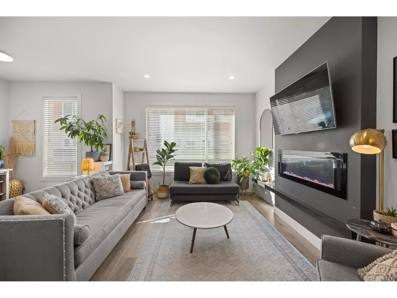 27640 LANTERN AVE #10, Abbotsford, BC V4X1M3