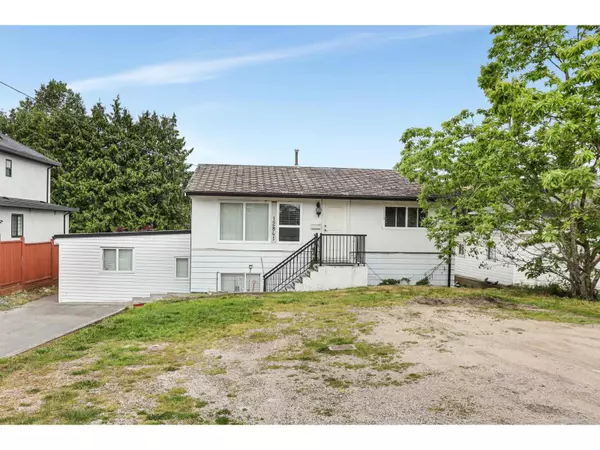 Surrey, BC V3T1B1,12841 98 AVENUE