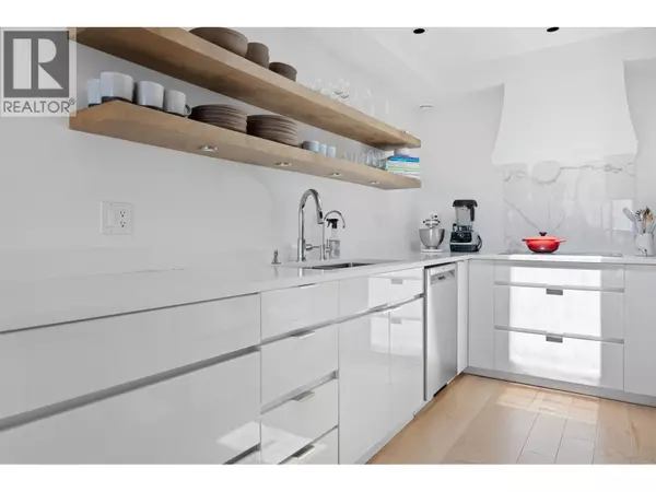 West Vancouver, BC V7S2X7,2238 FOLKESTONE WAY #41