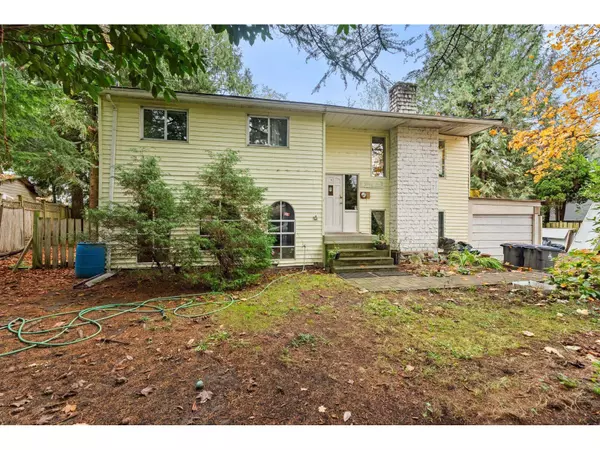 7048 140A STREET, Surrey, BC V3W5L5