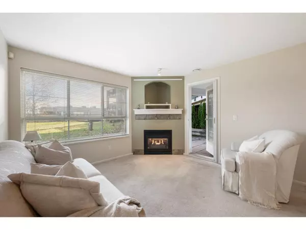 Langley, BC V2Y2T7,6336 197 ST #109