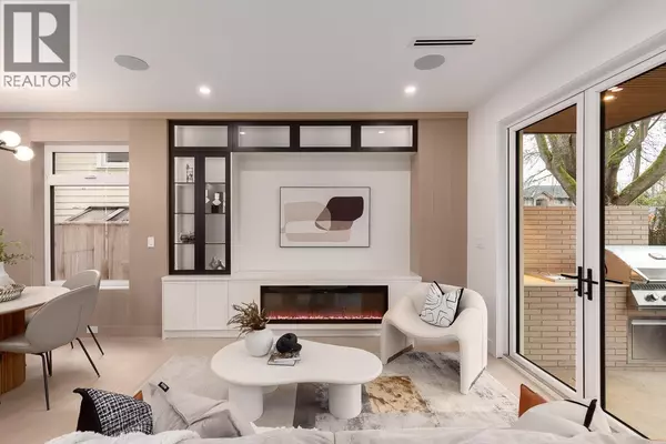 2976 West 13TH AVE #2, Vancouver, BC V6K2T9