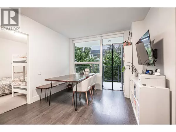 Richmond, BC V7C0C7,5508 HOLLYBRIDGE WAY #516