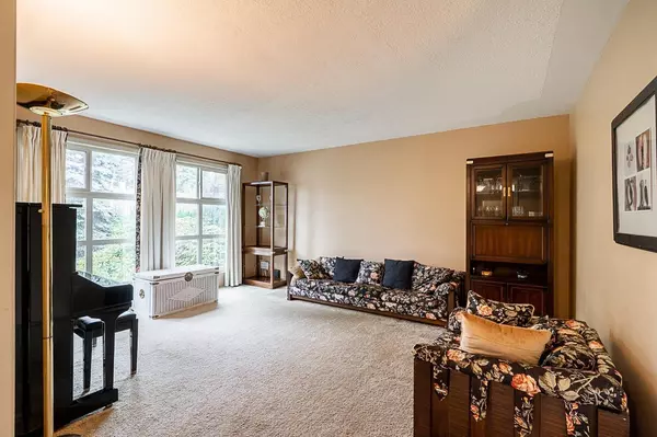 Abbotsford, BC V2S5W3,32891 ASHLEY WAY