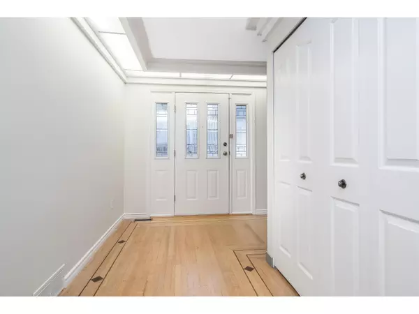 Surrey, BC V4N3E4,9148 160A STREET