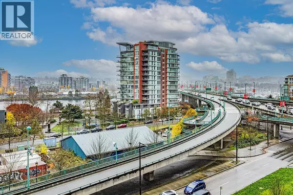 38 SMITHE ST #758, Vancouver, BC V6B0P3