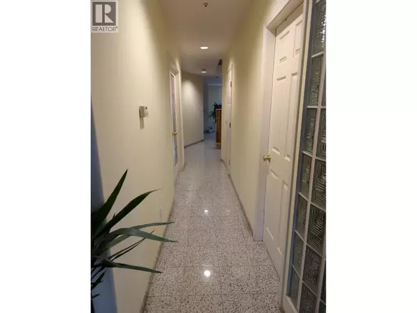 Vancouver, BC V5M2N4,2935 E 17TH AVENUE