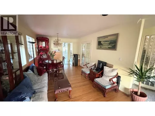 Vancouver, BC V5M2N4,2935 E 17TH AVENUE