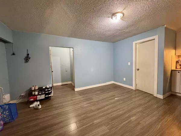 Surrey, BC V3S3M8,8406 152 STREET