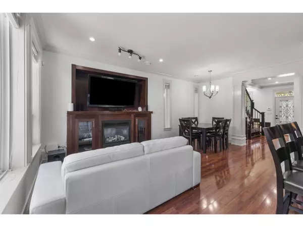 Surrey, BC V4N6A5,6746 191A STREET