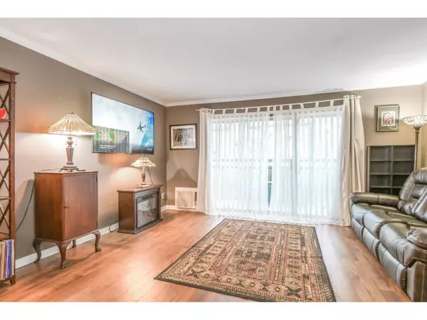 Abbotsford, BC V2T2C8,32033 OLD YALE RD #101