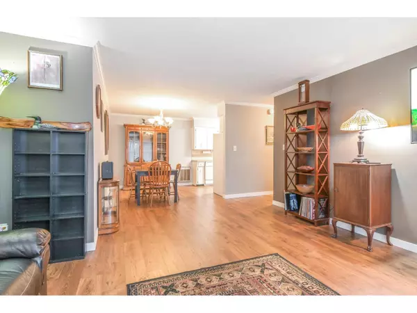 Abbotsford, BC V2T2C8,32033 OLD YALE RD #101