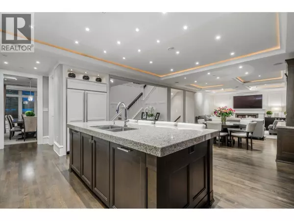 West Vancouver, BC V7V2C4,2312 KINGS AVENUE