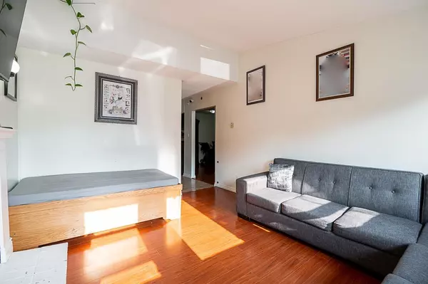 Surrey, BC V3W7G6,7380 PARKWOOD DRIVE