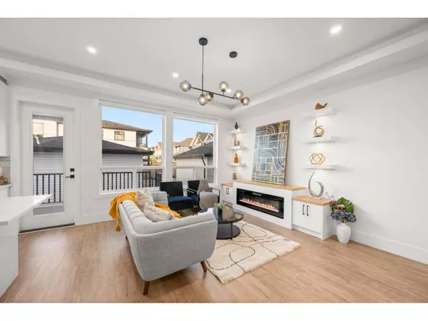 Langley, BC V2Y3P6,7652 206 STREET