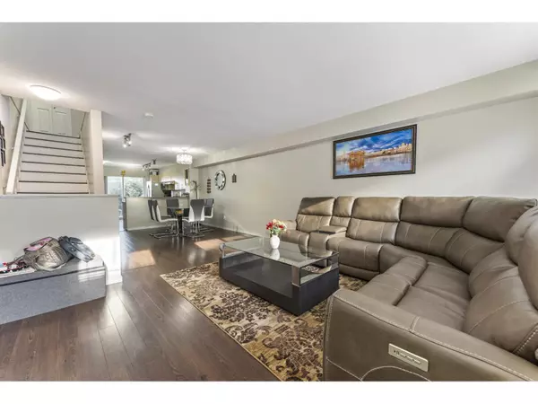 Surrey, BC V3S8A6,15155 62A AVE #85