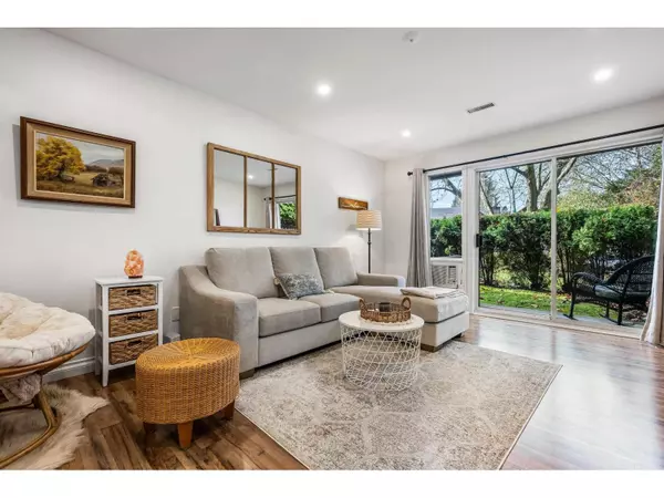 Abbotsford, BC V3G2E7,34909 OLD YALE RD #813