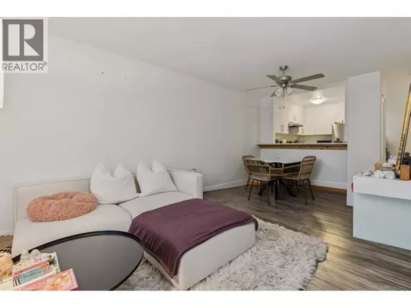 Vancouver, BC V6G2R6,1010 CHILCO ST #308