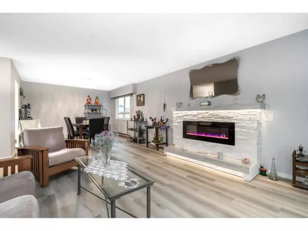 Abbotsford, BC V2T6N8,32040 PEARDONVILLE RD #203