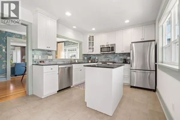 Vancouver, BC V6P5W6,6591 VINE STREET