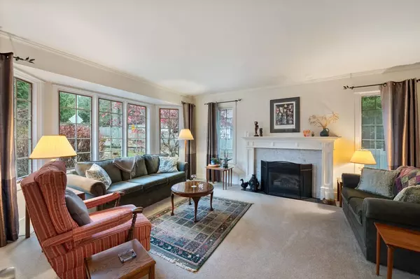 Surrey, BC V4A9N6,1711 126 STREET