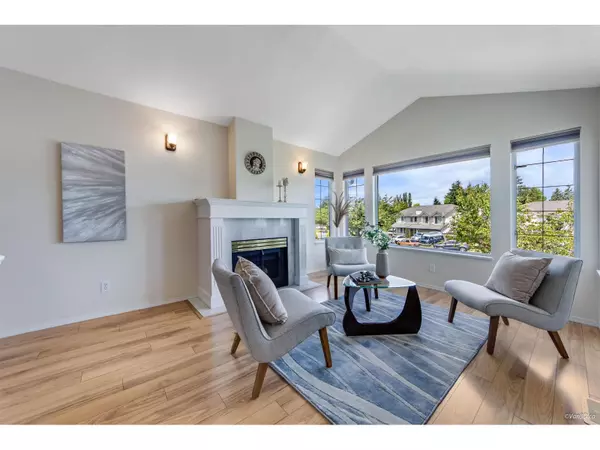 Langley, BC V3A8V8,21562 51 AVENUE