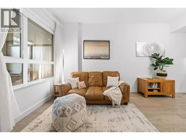 North Vancouver, BC V7R0A5,3220 CONNAUGHT CRES #201