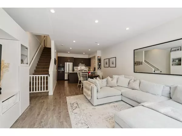 Surrey, BC V3Z0G3,15588 32 AVE #94