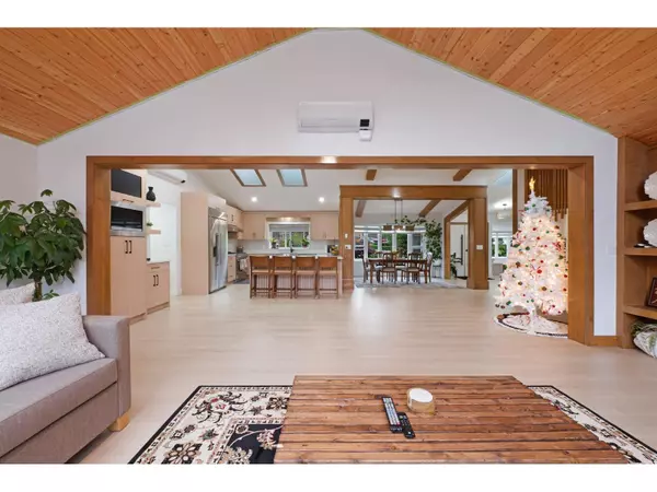 Surrey, BC V3S7G9,15435 KILLARNEY PLACE