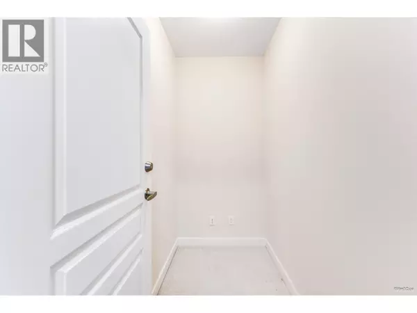 Vancouver, BC V5N5Y9,4078 KNIGHT ST #422