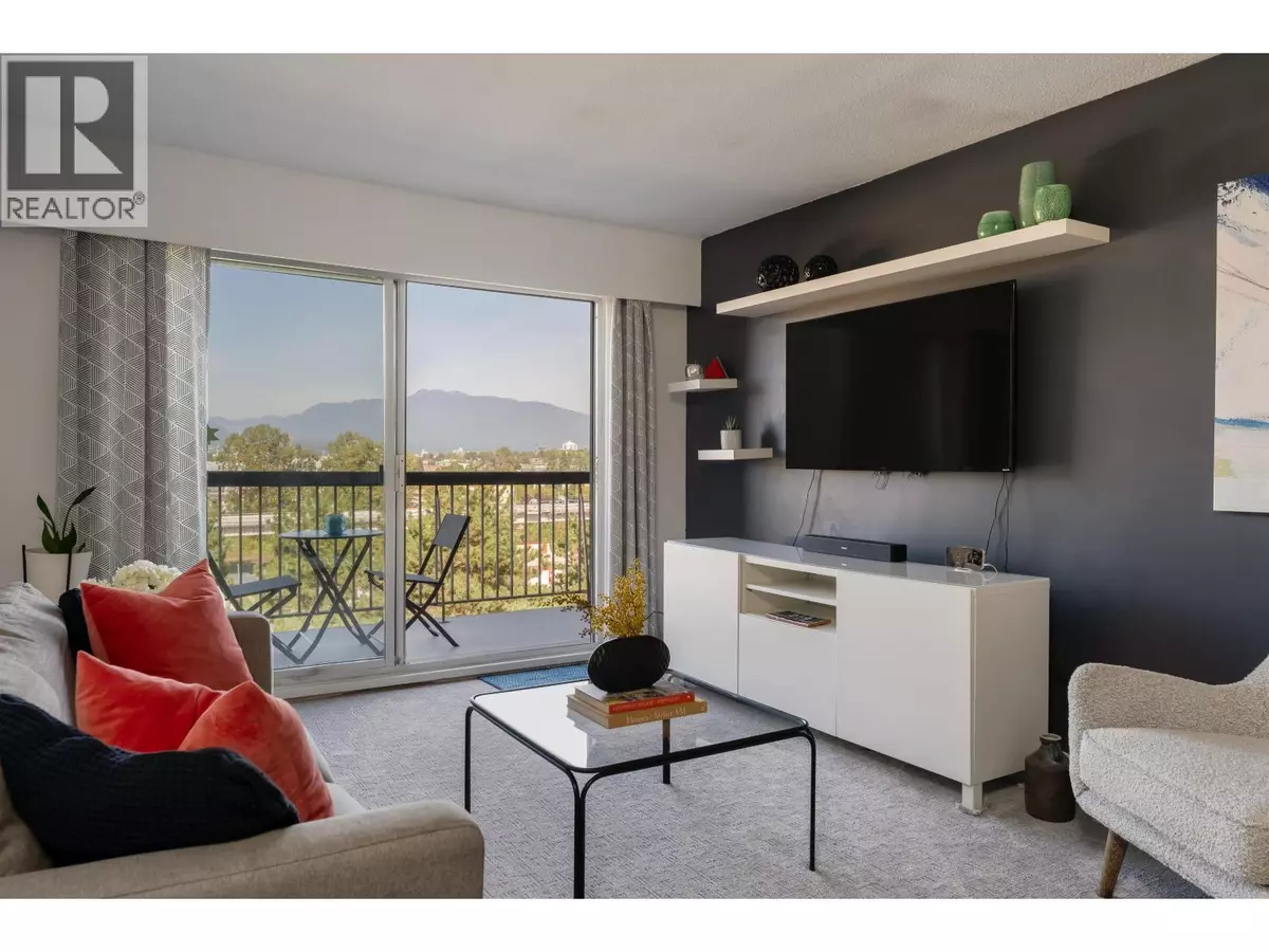 Vancouver, BC V5T1E4,756 GREAT NORTHERN WAY #808