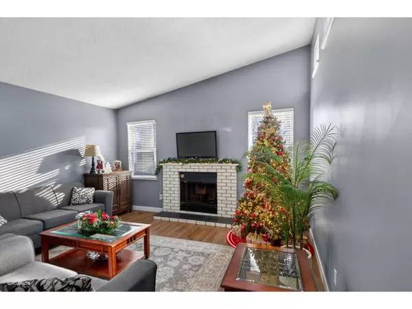 Surrey, BC V3W7R8,12235 80A AVENUE