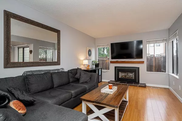 Surrey, BC V3V6A4,9342 128 ST #12