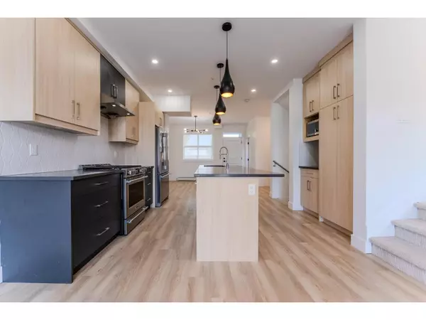 Chilliwack, BC V2P2R2,46376 YALE RD #2