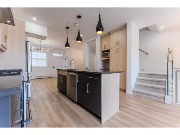 Chilliwack, BC V2P2R2,46376 YALE RD #2