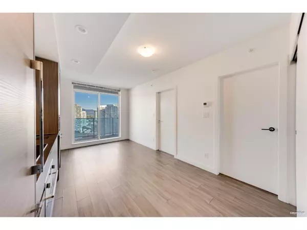 Surrey, BC V3T0P7,13615 FRASER HWY #2806